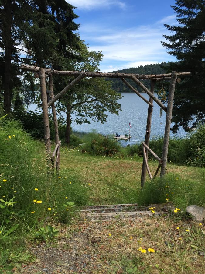 Maple Ridge Cottages Ganges Extérieur photo